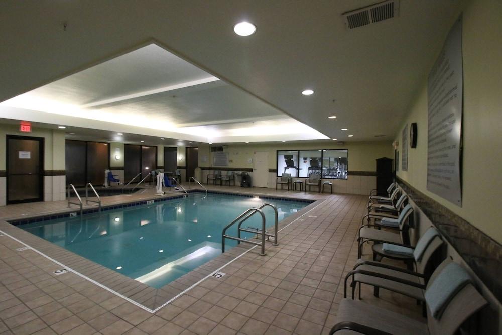 Courtyard by Marriott Indianapolis South - Waterslide