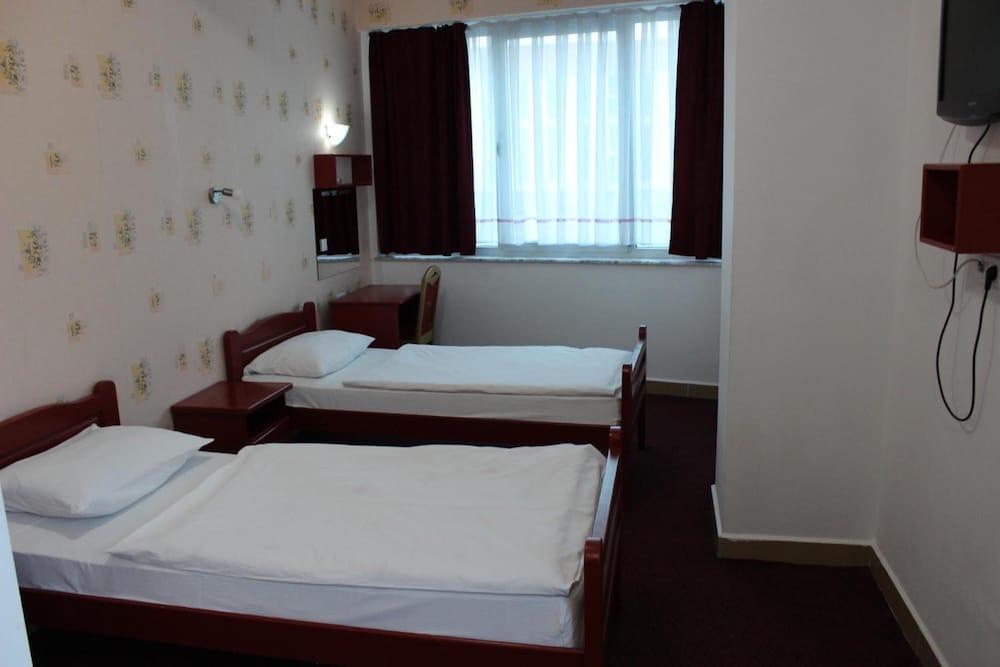 Hotel BM International - Room