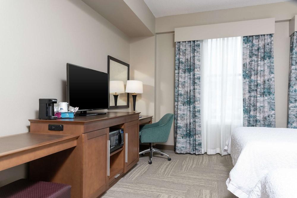 Hampton Inn Indianapolis Downtown Across from Circle Centre - Room