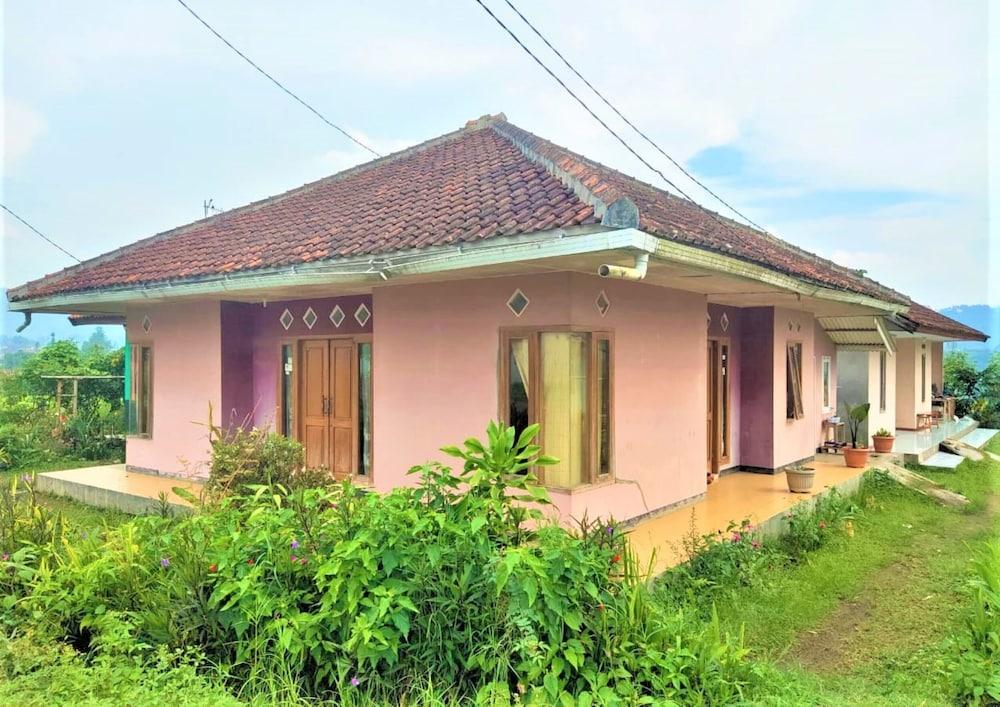 Villa Lembang Bunda - Featured Image