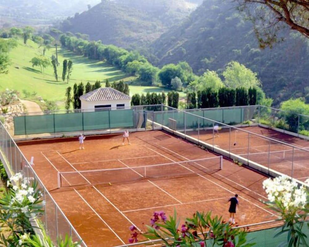 Hotel Apartamentos Greenlife Golf Marbella - Tennis Court