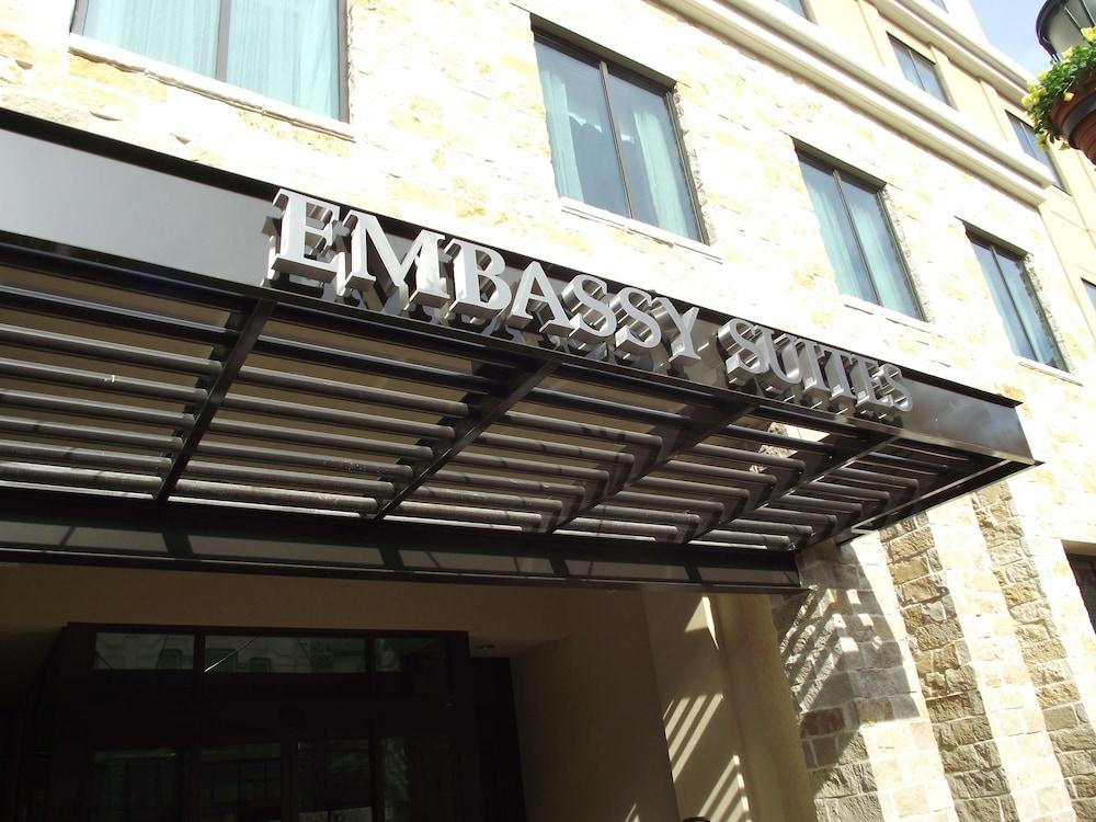 Embassy Suites San Antonio Riverwalk-Downtown - Exterior
