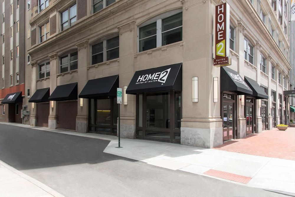 Home2 Suites by Hilton Indianapolis Downtown - Featured Image