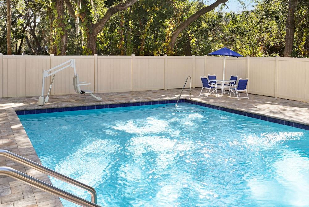 Candlewood Suites Safety Harbor - Clearwater NE, an IHG Hotel - Pool