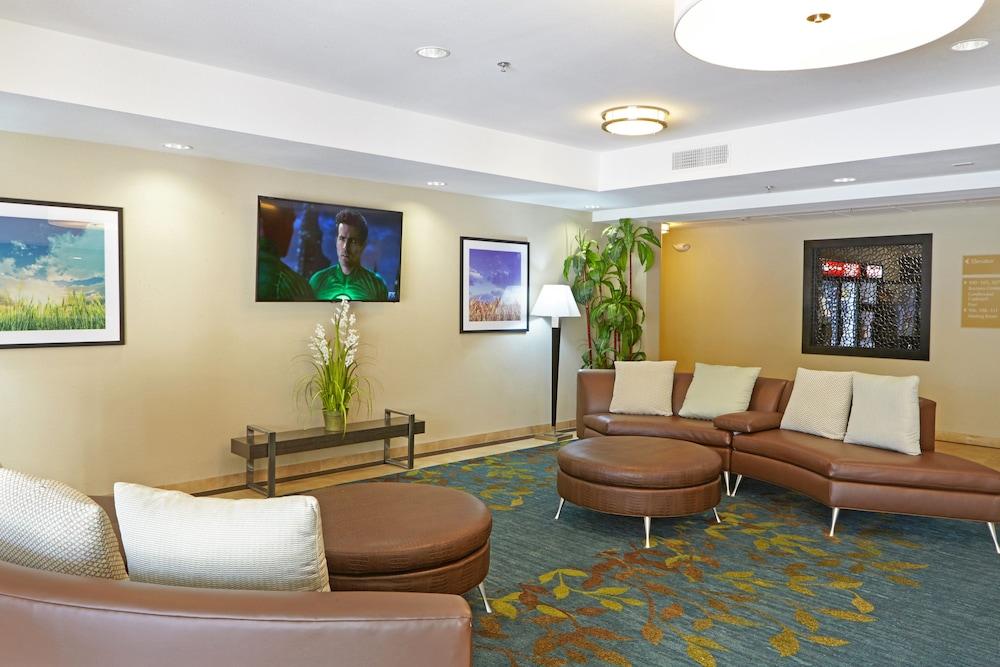 Candlewood Suites San Antonio Airport, an IHG Hotel - Exterior