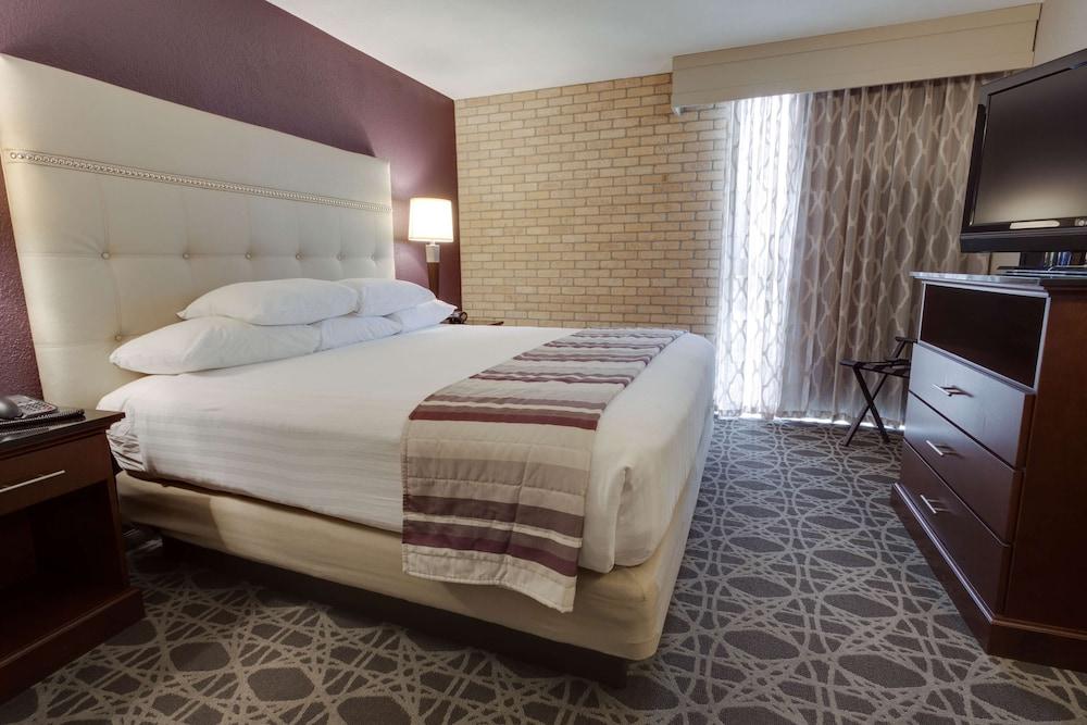 Drury Inn & Suites San Antonio Northeast - Room