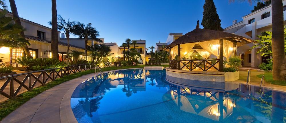 Hotel BlueBay Banús - Outdoor Pool