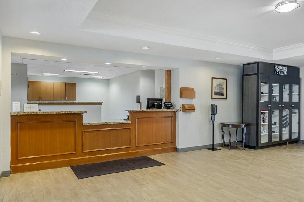 Candlewood Suites Indianapolis East, an IHG Hotel - Reception