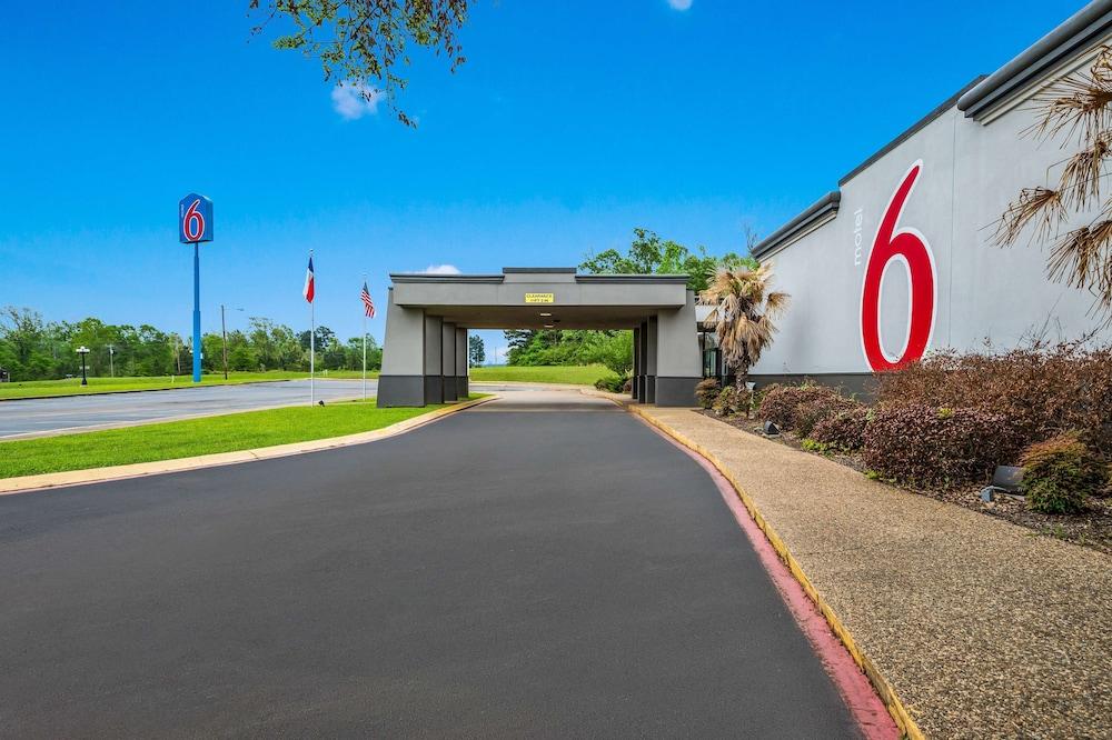 Motel 6 Henderson, TX - Exterior