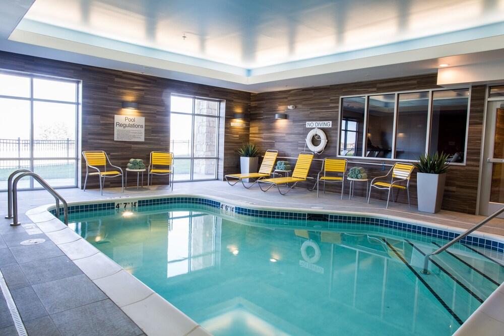 Fairfield Inn & Suites by Marriott Lincoln Southeast - Indoor Pool