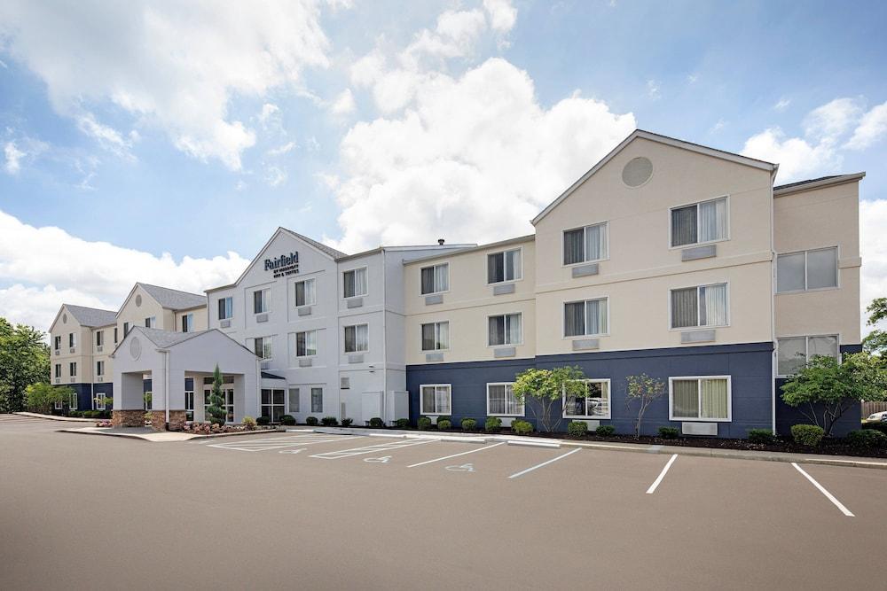 Fairfield Inn and Suites by Marriott Indianapolis Airport - Exterior
