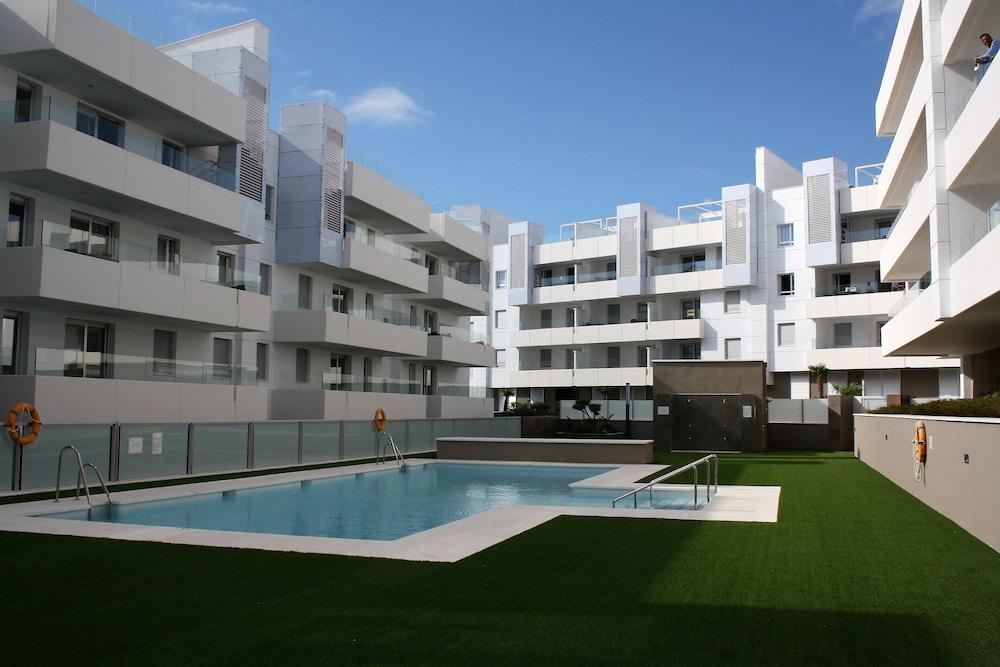Aqua Apartments Vento, Marbella - Outdoor Pool