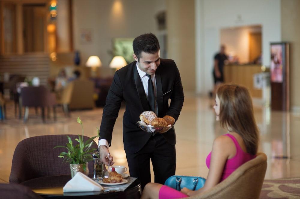 Le Royal Hotel - Beirut - Reception