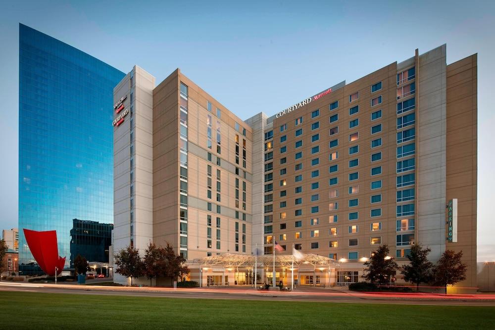 SpringHill Suites by Marriott Indianapolis Downtown - Exterior