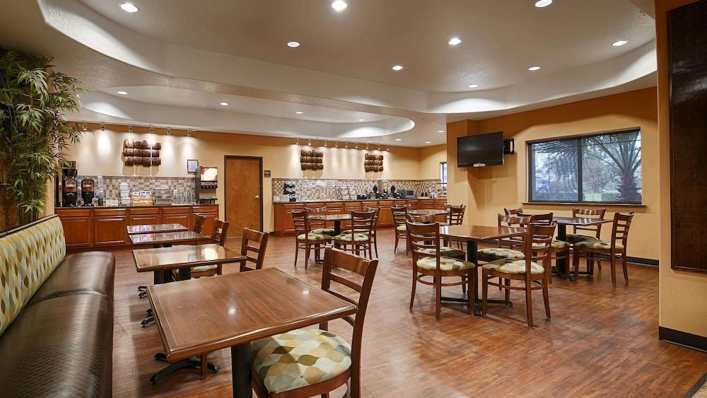 Best Western Plus Palo Alto Inn & Suites - Breakfast Area