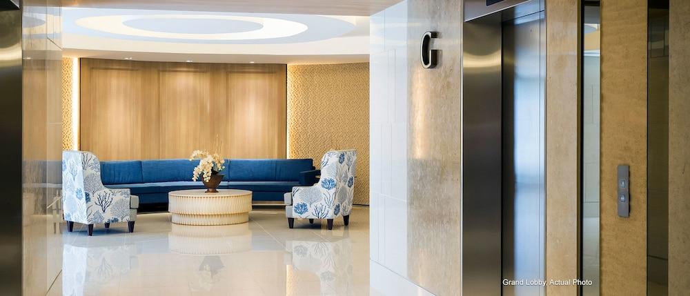 USP Suites at Shell Residences - Lobby