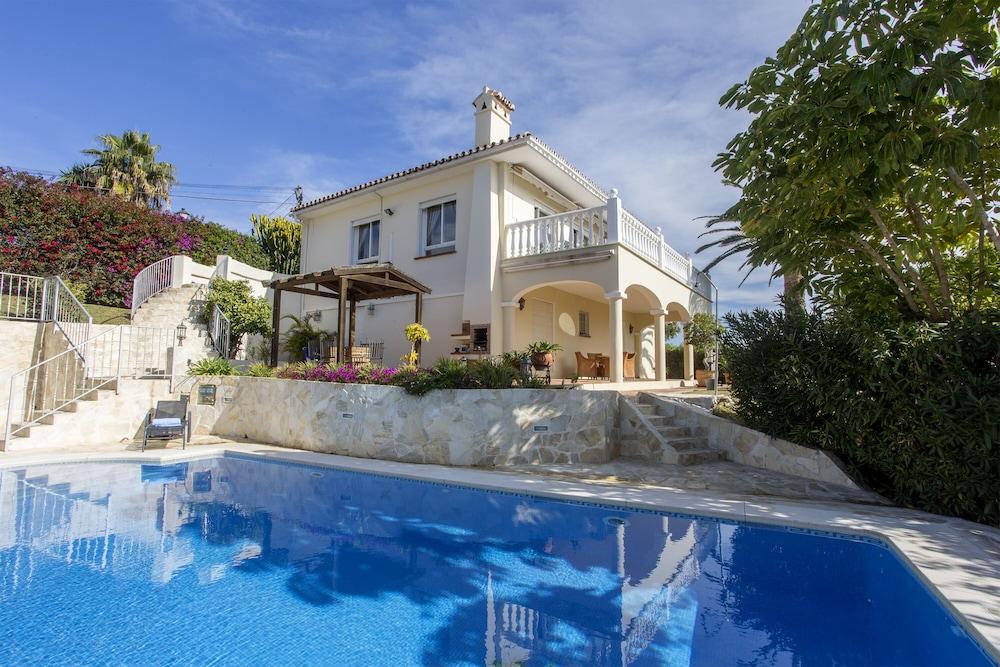 Villa Near Beach In Marbella - Outdoor Pool