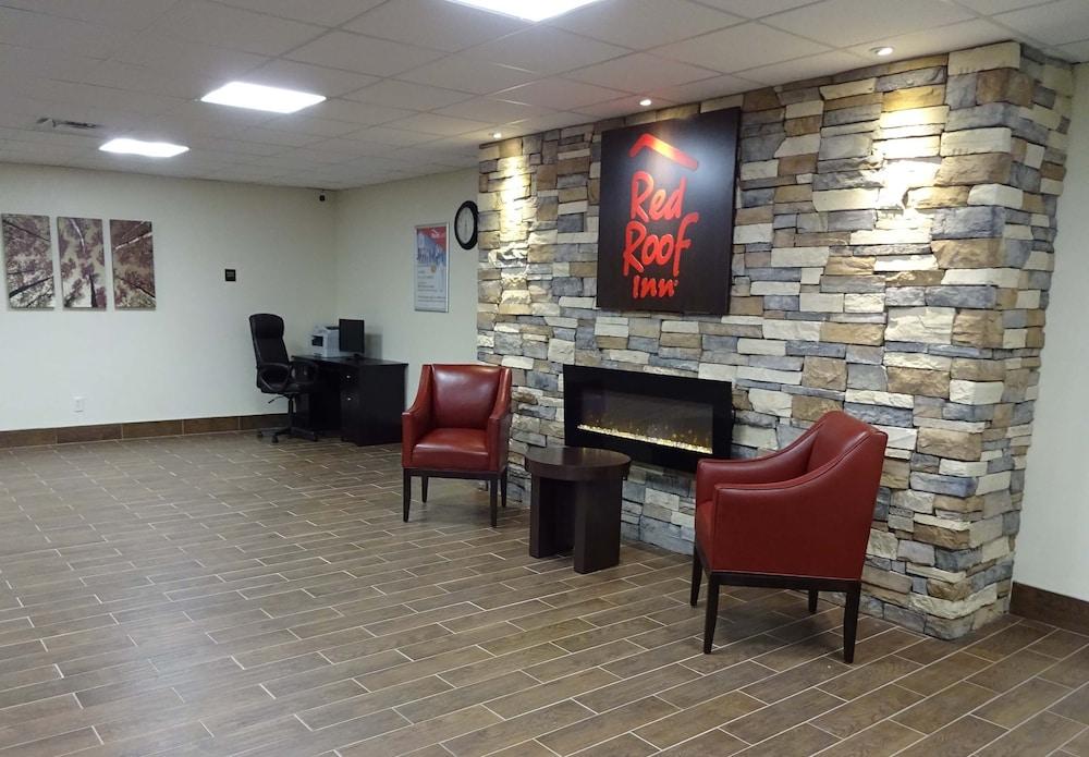 Red Roof Inn Indianapolis - Castleton - Lobby