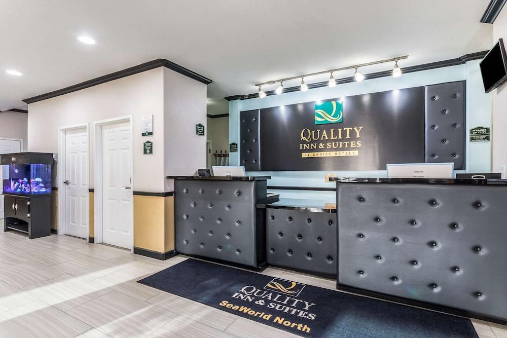 Quality Inn & Suites SeaWorld North - Lobby
