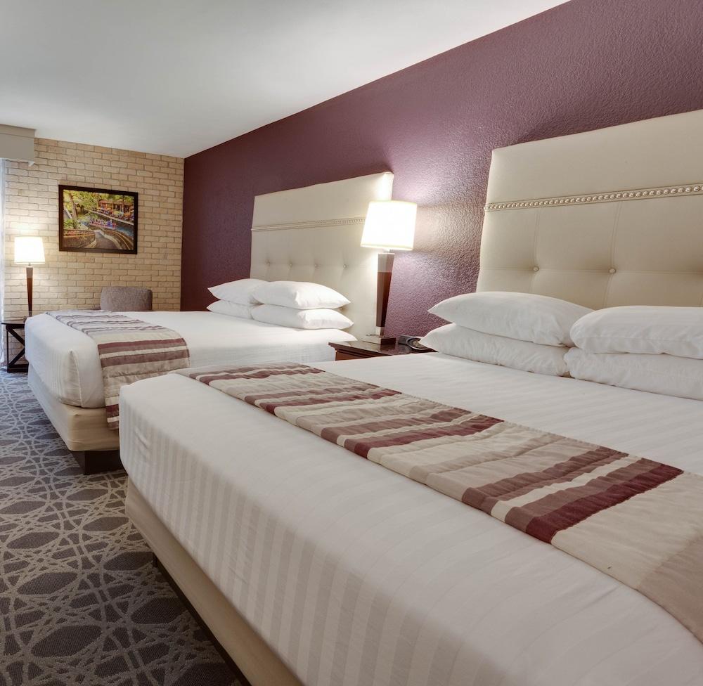 Drury Inn & Suites San Antonio Northeast - Room