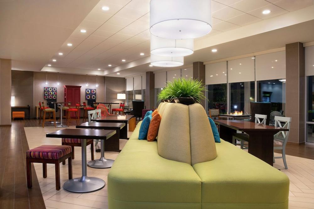 Home2 Suites by Hilton Indianapolis South Greenwood - Lobby