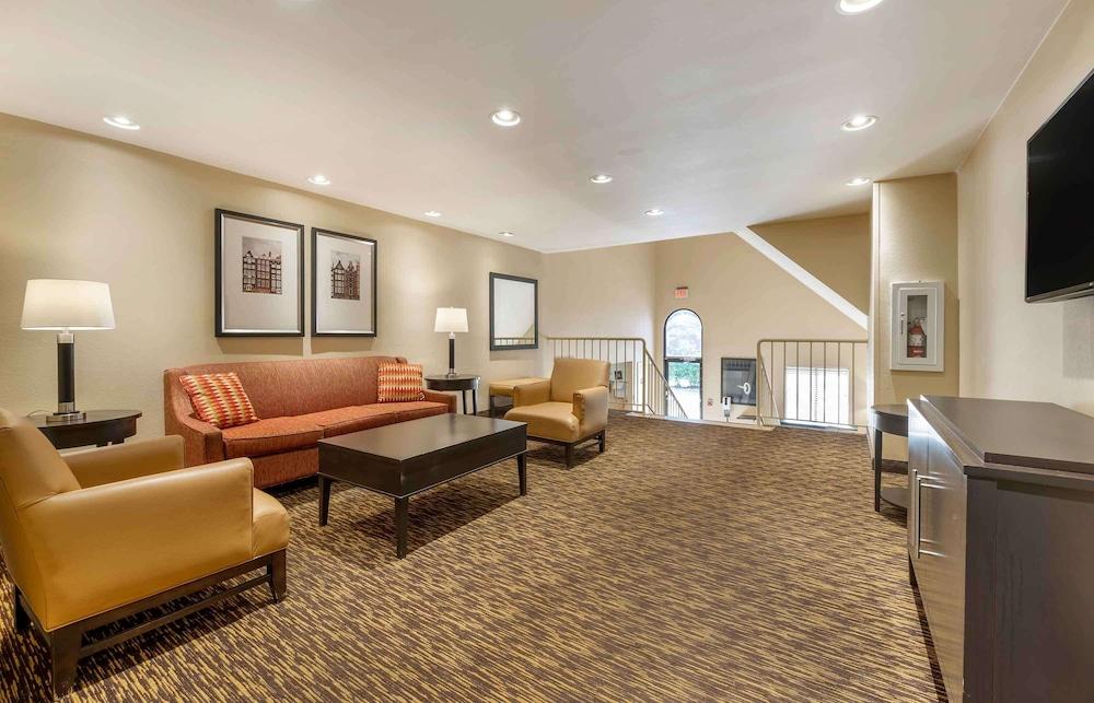 Extended Stay America Suites Indianapolis NW College Park - Lobby