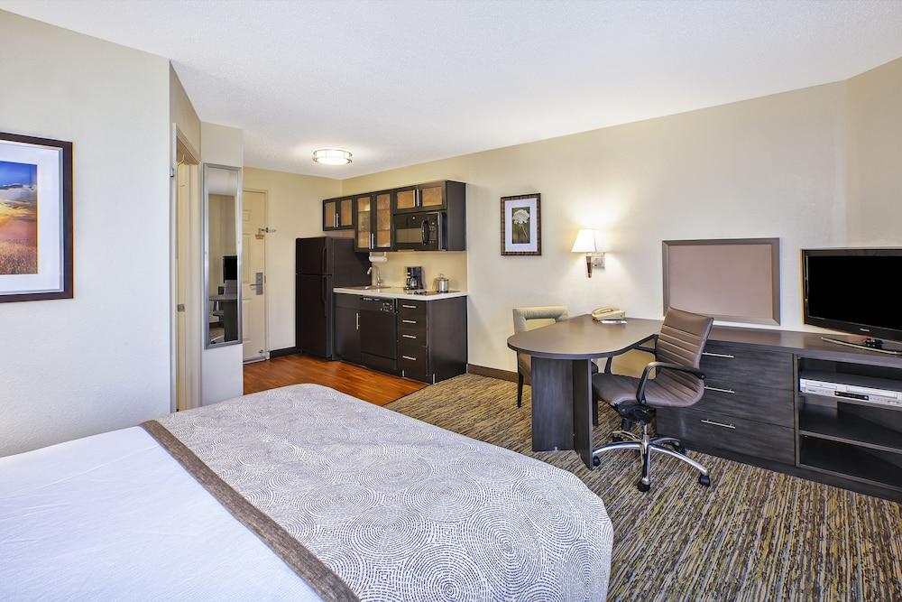 Candlewood Suites Indianapolis, an IHG Hotel - Featured Image