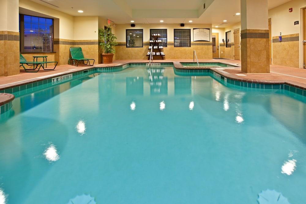 Staybridge Suites Indianapolis Downtown - Convention Center, an IHG Hotel - Pool