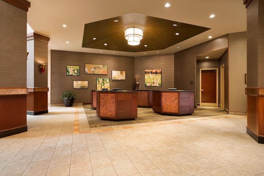 Embassy Suites Lincoln - Reception