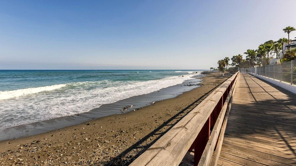 Ventura Del Mar Rentals - Beach