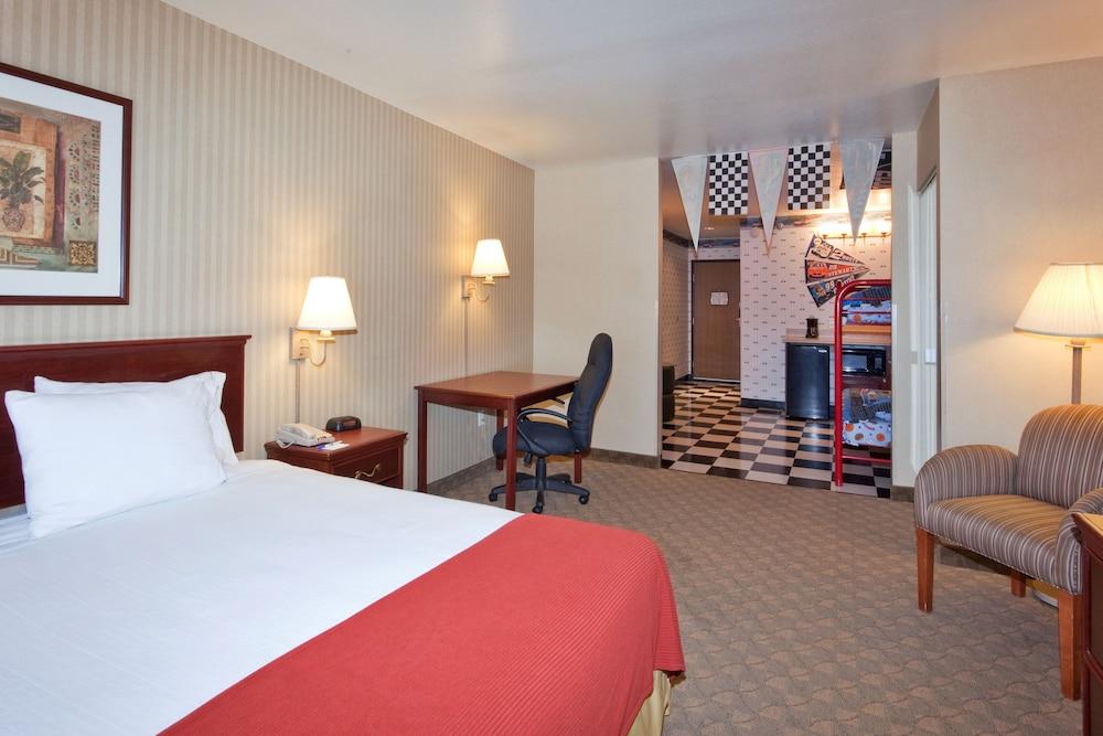 Holiday Inn Express Hotel & Suites Henderson, an IHG Hotel - Room