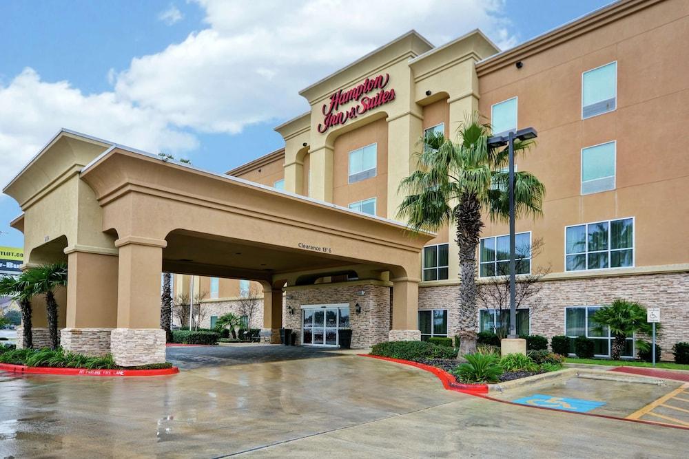 Hampton Inn & Suites San Antonio/Northeast I-35 - Exterior