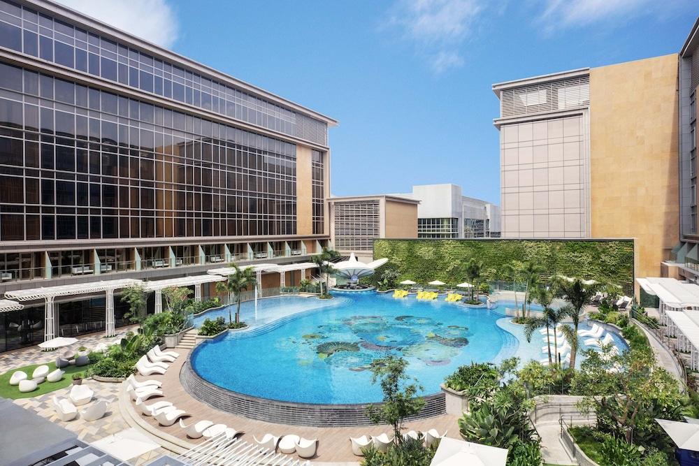 Sheraton Manila Hotel - Featured Image