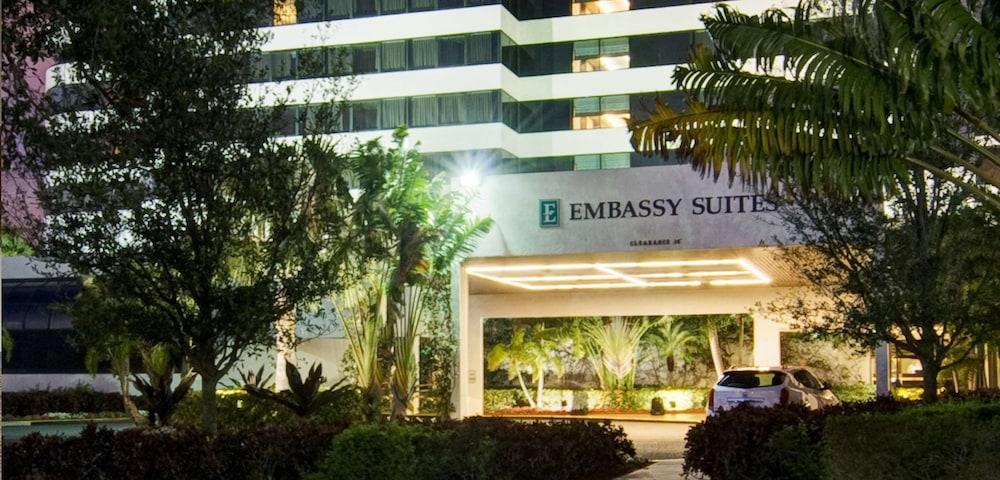 Embassy Suites by Hilton West Palm Beach Central - Exterior