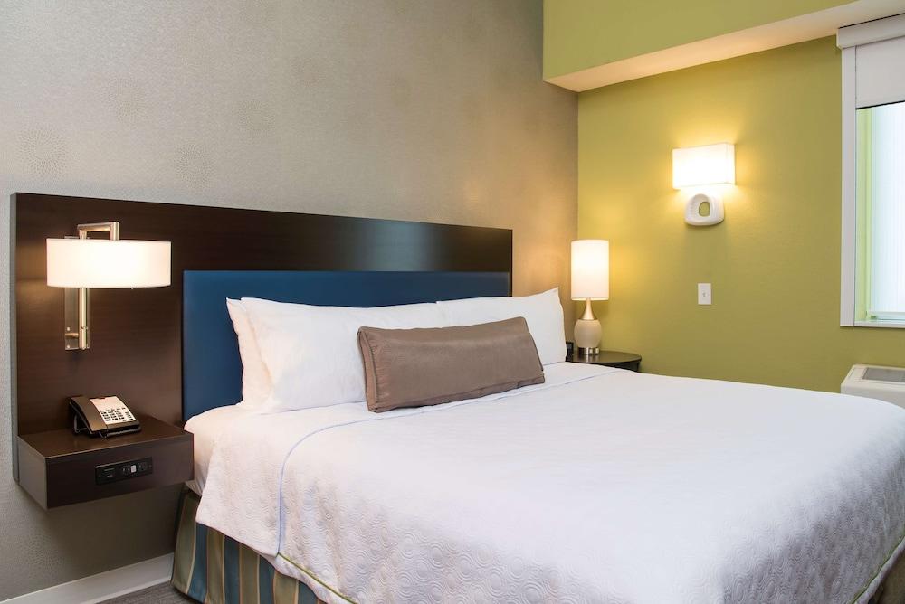 Home2 Suites by Hilton Indianapolis Downtown - Room
