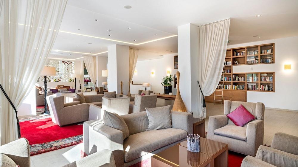 Hapimag Resort Marbella - Lobby Sitting Area
