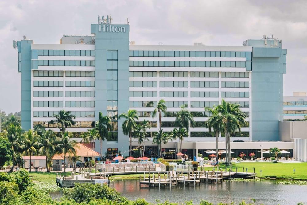 Hilton Palm Beach PBI - Featured Image