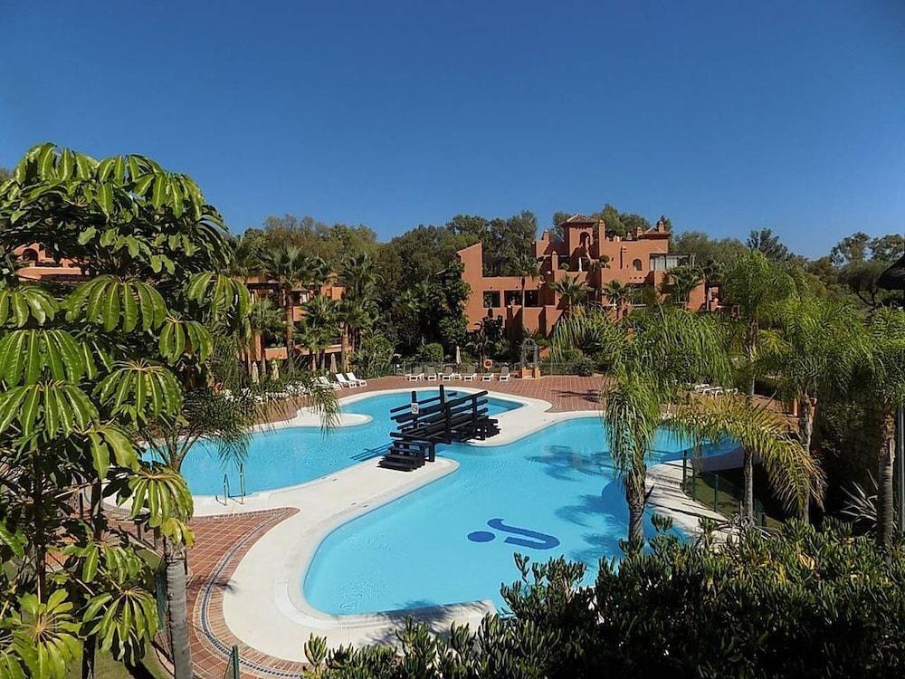 Luxury Penthouse near Puerto Banus - Outdoor Pool