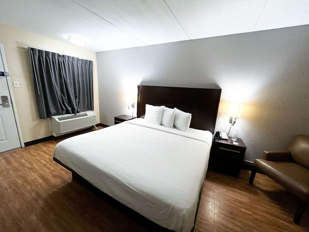 Motel 6 San Antonio, TX – I-35 North Corridor - Room