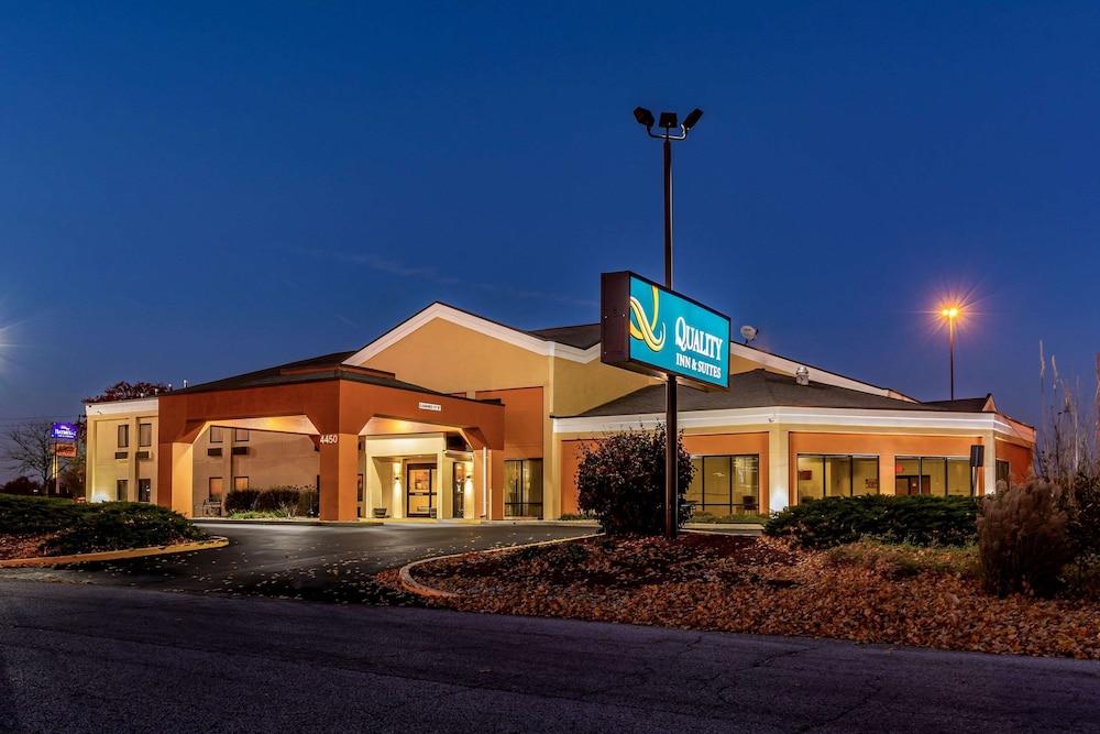 Quality Inn & Suites Southport - Exterior
