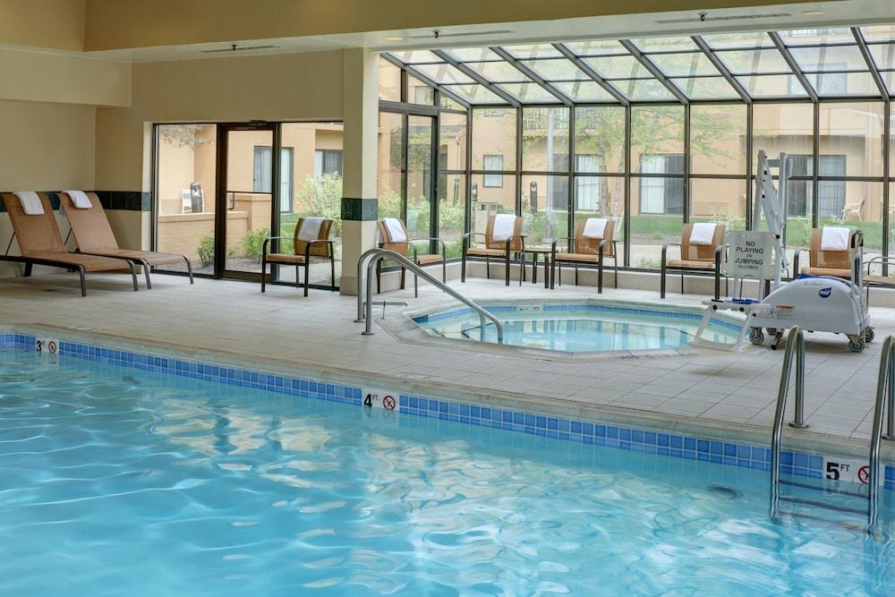Courtyard by Marriott Indianapolis Airport - Waterslide