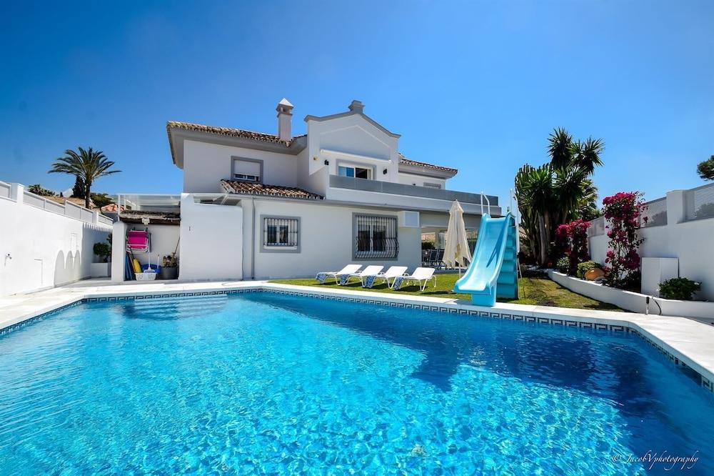 Fabulous Villa 200 M From Beach - Outdoor Pool