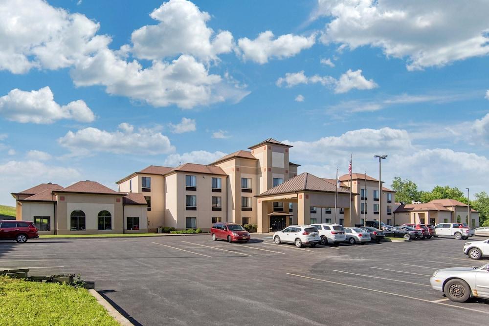 Comfort Inn & Suites Milford / Cooperstown - Featured Image