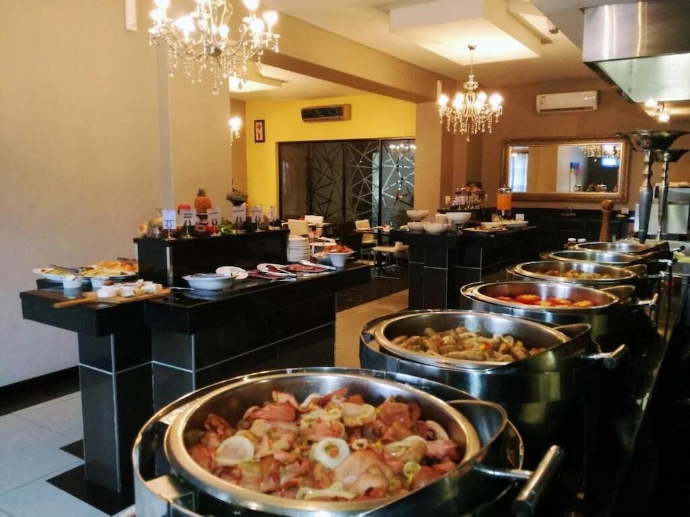 Velmoré Hotel & Spa - Breakfast buffet