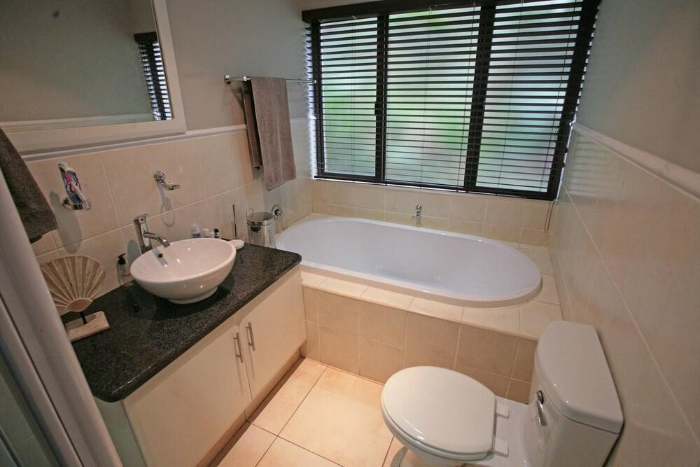 Zimbali Resort - Acacia - Bathroom
