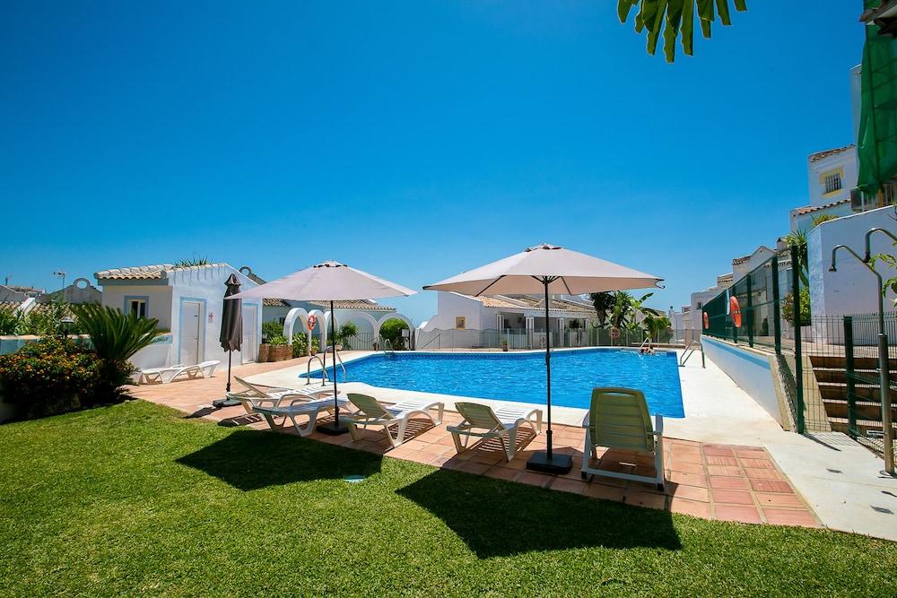 OleHolidays Apartamento Reserva de Marbella con piscina - Outdoor Pool