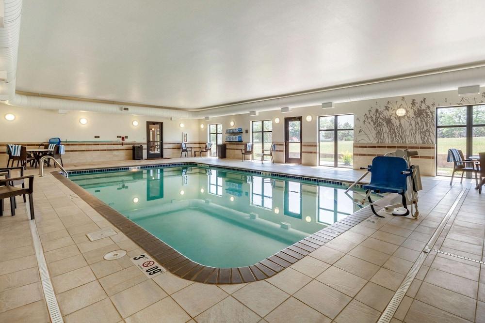 MainStay Suites Lincoln University Area - Pool