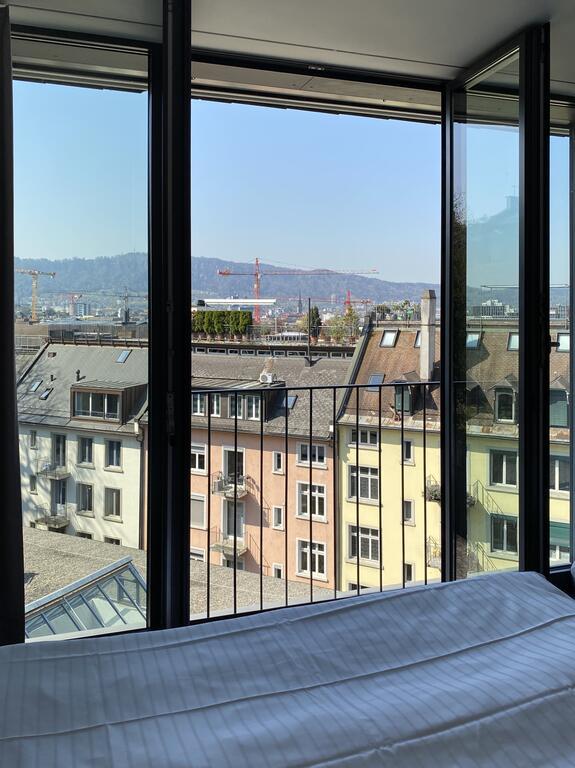 Royal Hotel Zurich - sample desc