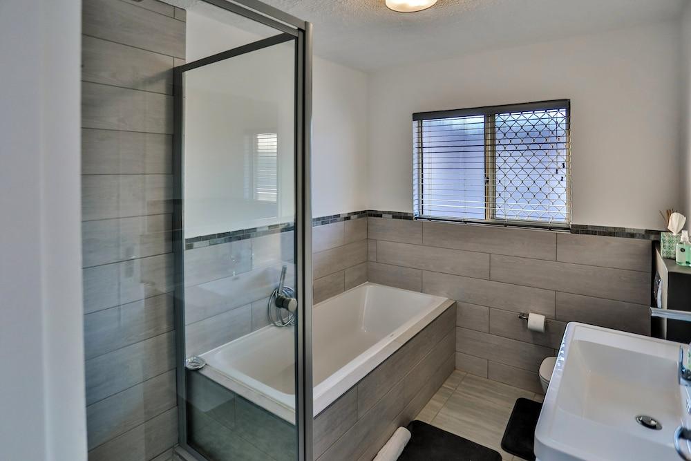 302 Kenwyn-on-Sea - Bathroom