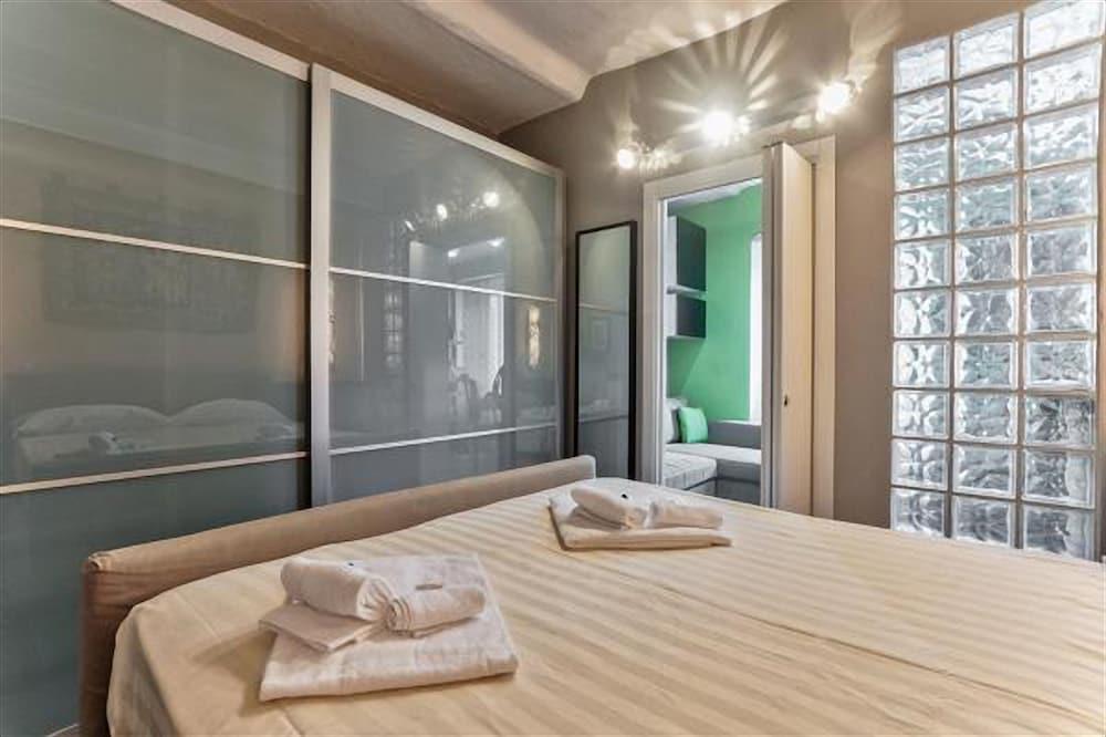 Torino San Salvario Stylish Apartment - Room